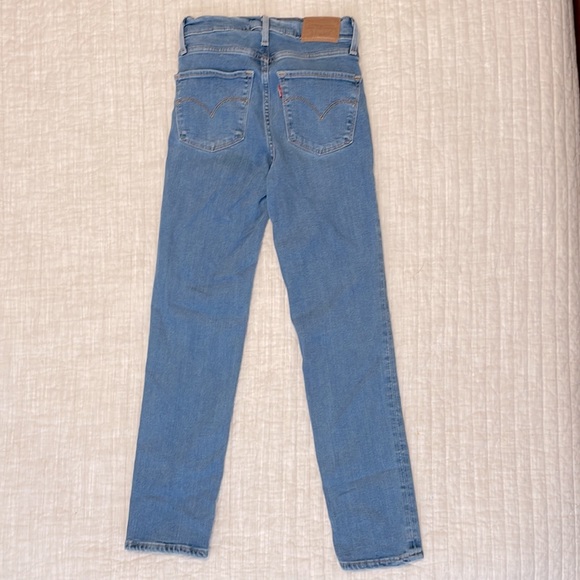 SALE ✨Levi’s 724 High Rise Straight Crop Size 23 - Picture 4 of 8